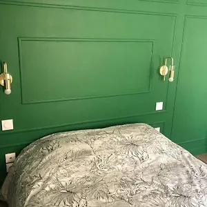  Appartement Sous Les Toits France